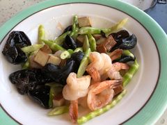 -巧克力渔家.小船海鲜胶东菜(万平口店)