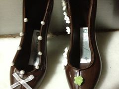 巧克力高根鞋-榖屋house of flour(张江首店)