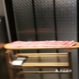 麻椒鸳鸯锅，味道超级赞，还点了几串羊肉串，肉块非常大