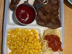 -菲滋意式餐厅(金华银泰城店)