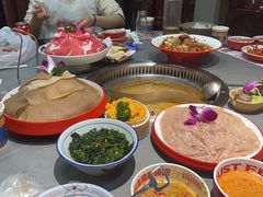 -生活如沸·顺德水牛奶火锅(大学路店)
