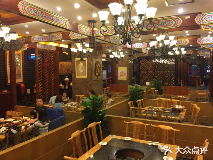 老码头火锅(骡马市店)大堂图片