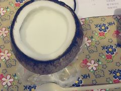 -志龙皇冠吃货椰子铺