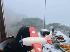 -黄山光明顶山庄