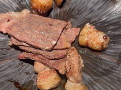 -铭牛烧肉·和牛海鲜自助(高新月牙湖店)