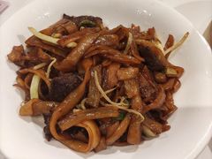 干炒牛河-稻香酒家·34年老字号·港式粤菜(汉街店)