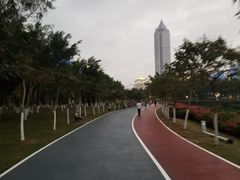 -万绿园