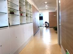 -瑞尔齿科(上海长风大悦城店)