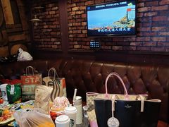 -环球梦主题KTV(曲阳生活购物中心店)