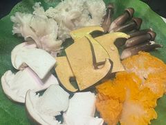 -钢管厂五区小郡肝串串香火锅(梅川路店)