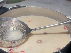 -尚尚仙·酸汤猪手·猪肚鸡火锅(华联万柳购物中心店)