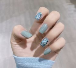 -孔雀手美甲美睫护理