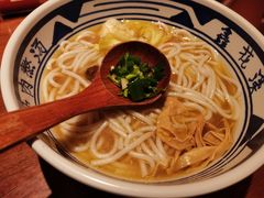 -鑫花溪牛肉米粉(东环大润发店)