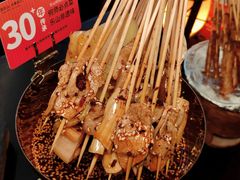 -何师烧烤Pro ·小龙虾·江湖川菜·精酿啤酒(太古里旗舰店)