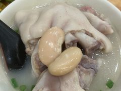 -雷祖芳老妈蹄花店