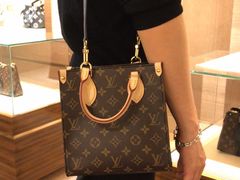 -LV路易威登(贵和购物中心店)