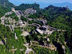 -抱犊寨风景区