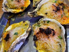 生蚝和带子-新疆烧烤王(广灵店)