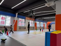 -悦动体能篮球羽毛球网球(三里河店)