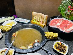 -菌自在·云南野生菌火锅(长安万达店)