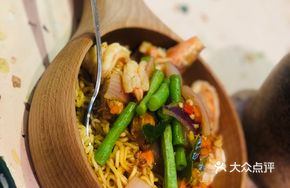 Tom Yum Prawn Stir-Fried Noodles