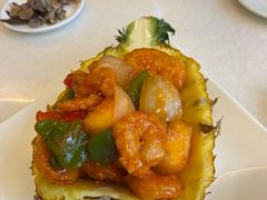 菠萝咕噜虾球-衡山汇·高级粤菜(霄云路店)
