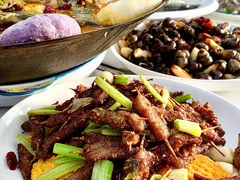 -丹水桥地锅鱼·翘嘴鲌·地方特色全鱼宴(丹江口大坝店)