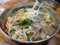 -老味道遵义虾子羊肉粉(兴关路店)