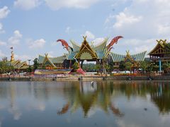 -七彩云南欢乐世界