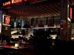 -FOUR PLAY BAR
