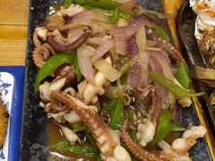 -老东镇啤酒屋海鲜加工·蒸汽海鲜·海鲜烧烤(台东店)