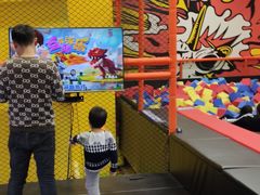 -爱蹦iBOON蹦床运动馆(江汉店)