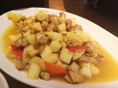 小炒菠萝鸡丁-云海肴·汽锅鸡·云南菜(苏州中心店)
