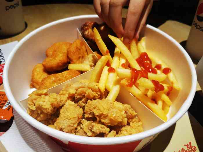 肯德基(奥园广场店)-"买完荔枝过来吃晚饭,时间还早没到饭市的点.