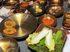 -草家酱蟹炭火烤肉店(珲春南路二店)