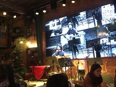 -胡桃里音乐餐厅(陶溪川店)(川湘赣菜·世界百大酒庄直供红酒·音乐表演)