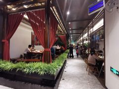 -阿瓦山寨·湘菜现炒·剁椒鱼头王(咸阳总店)