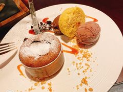 巧克力熔岩蛋糕-恰餐厅及酒吧 CHAR Bar & Grill (北京丽都皇冠假日店)