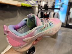 -阿迪达斯(武林银泰三叶草店)