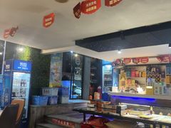 -顶峰夜宴·龙虾烧烤大排档(九江学院店)