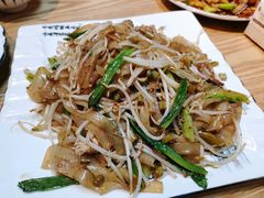 特色牛肉炒河粉-牛八宝桂林米粉(八里庄店)