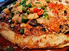 -鸣记脆皮烤鱼·海鲜烤鱼(三八广场店)