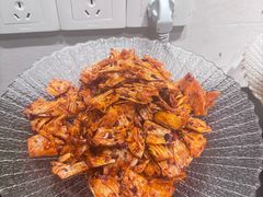 -山野的朋友露营炭火烤肉