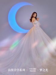 -雪中彩影婚纱摄影·微光艺术中心