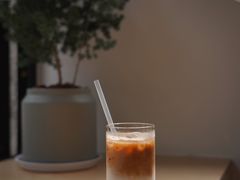 海盐焦糖冰拿铁-素咫咖啡CLIFEROSE