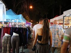 -周日夜市