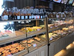 面包甜点陈列柜-百年义利(北兴路店)