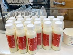 雪燕豆浆-李与白包子铺(桐梓林店)