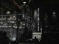 -FOUR PLAY BAR