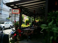 -Dash Teak House